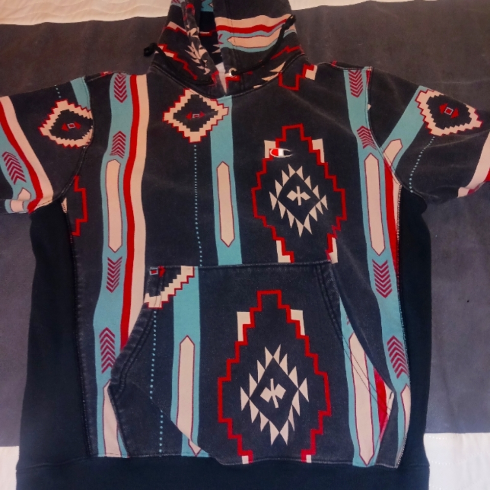 Champion sweater aztec